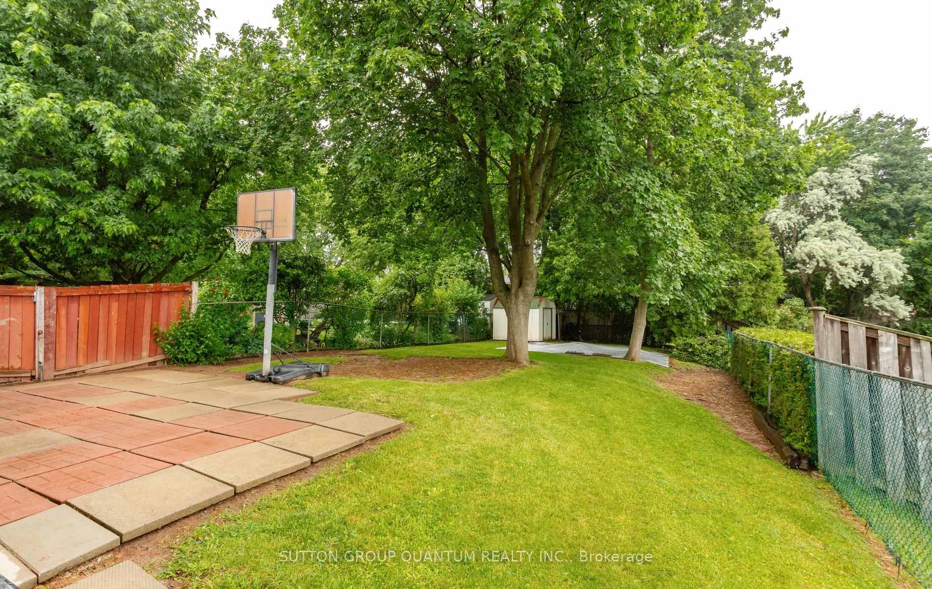 Photo 43 of 2363 Holyhead Drive, Burlington, Brant Hills — HOMEH