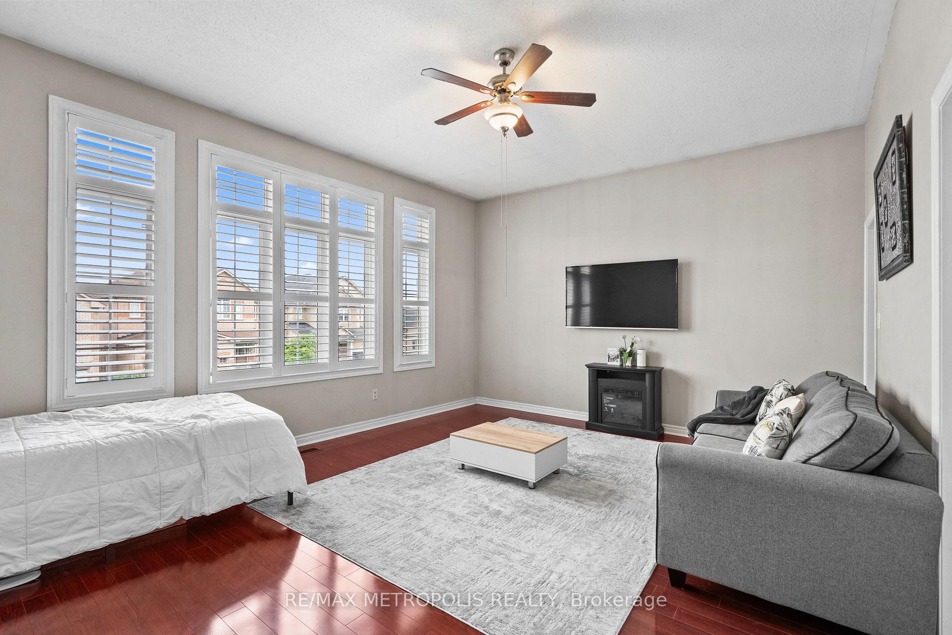 Photo 32 of 80 Ryegrass Crescent, Brampton, Snelgrove — HOMEH