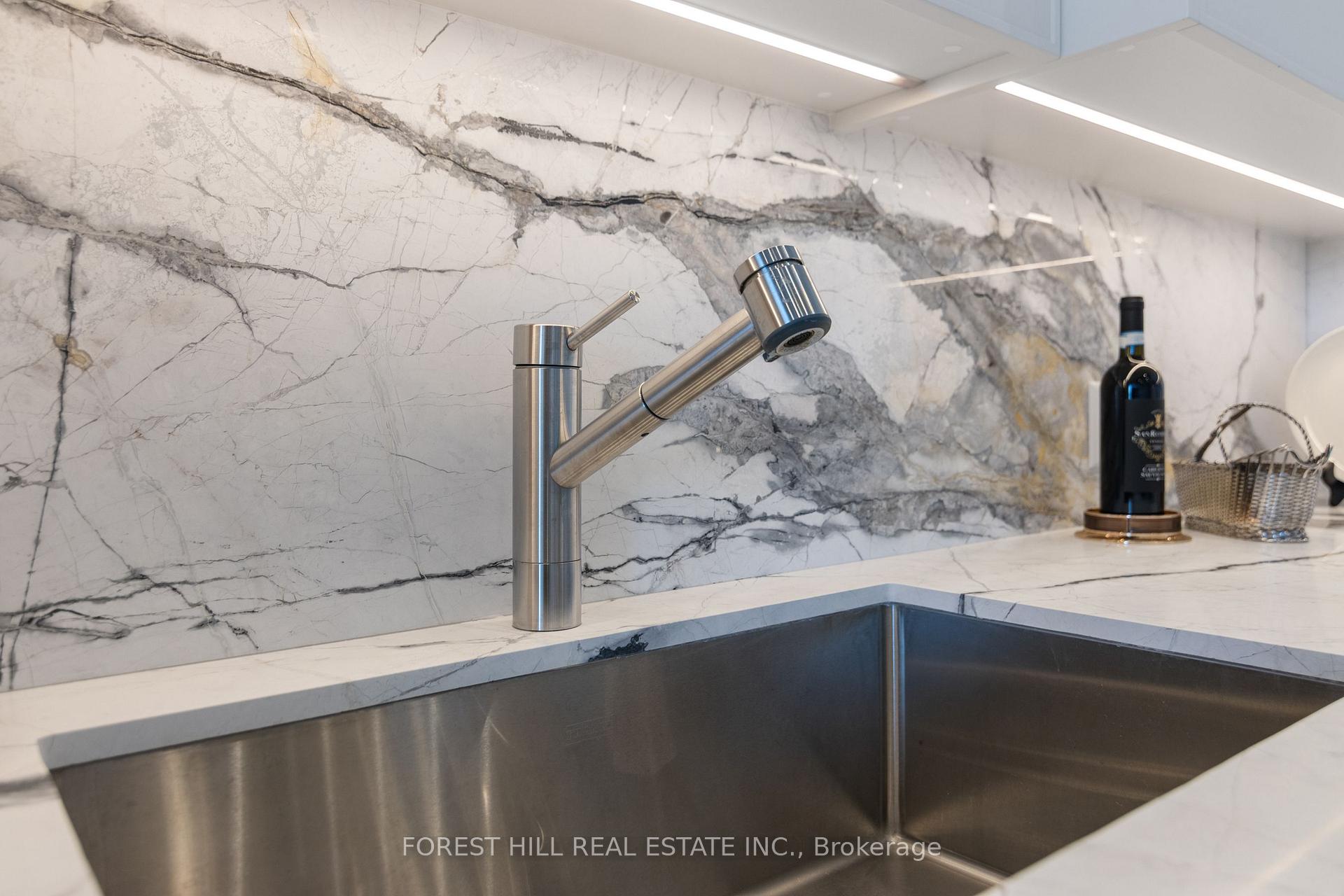 Photo 12 of Unit 1401, 500 Avenue Road, Toronto, Casa Loma — HOMEH