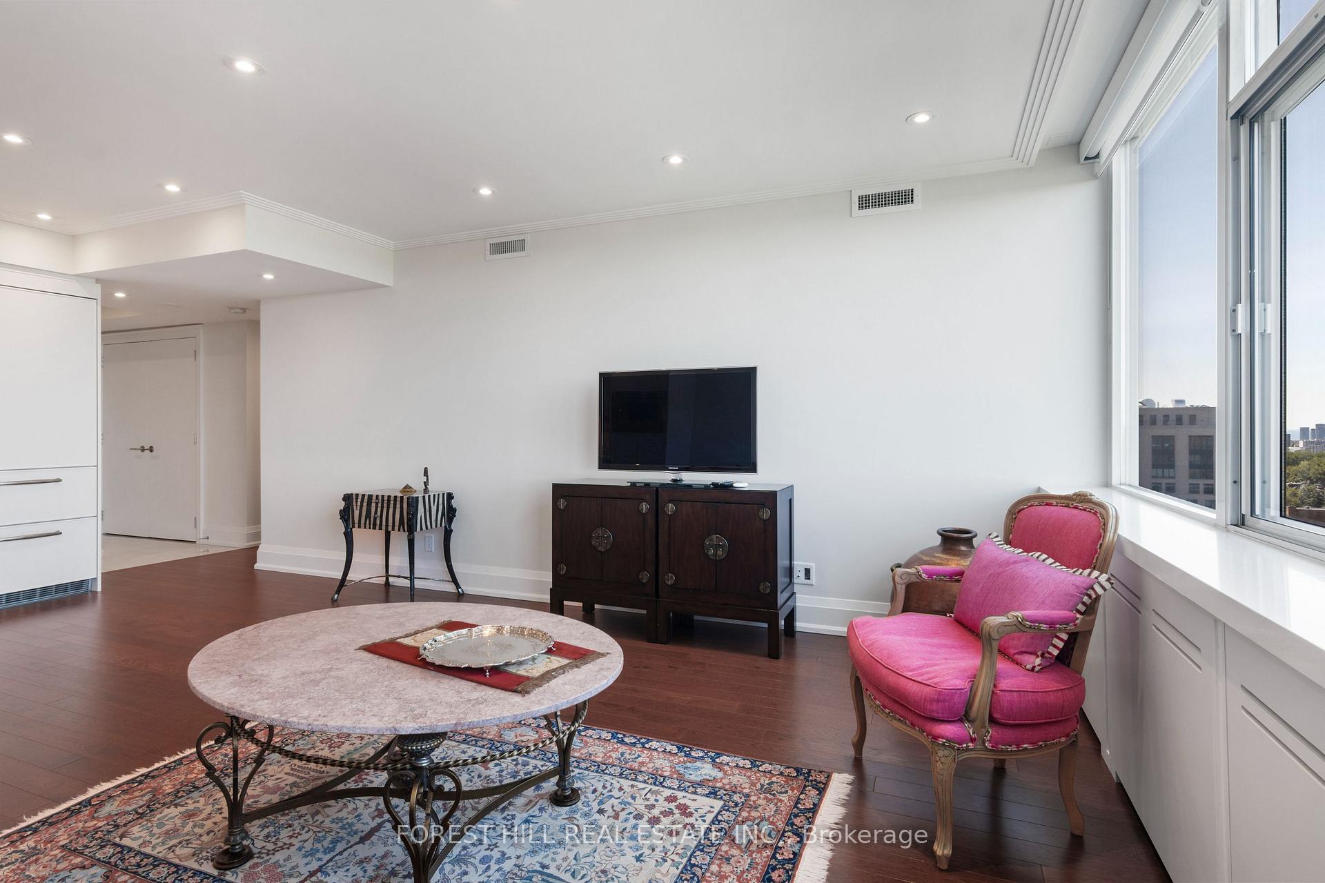 Photo 15 of Unit 1401, 500 Avenue Road, Toronto, Casa Loma — HOMEH