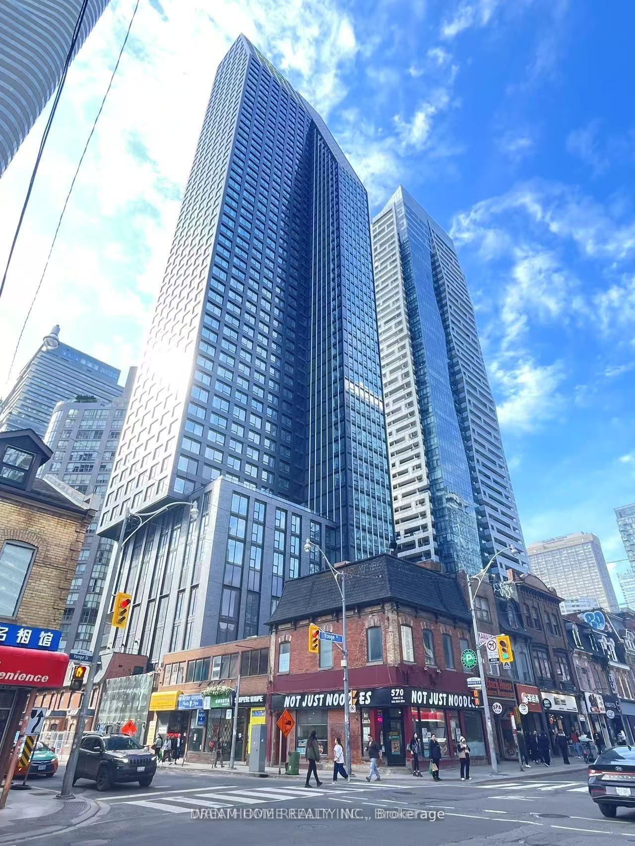 Front of Unit 2209, 8 Wellesley Street W