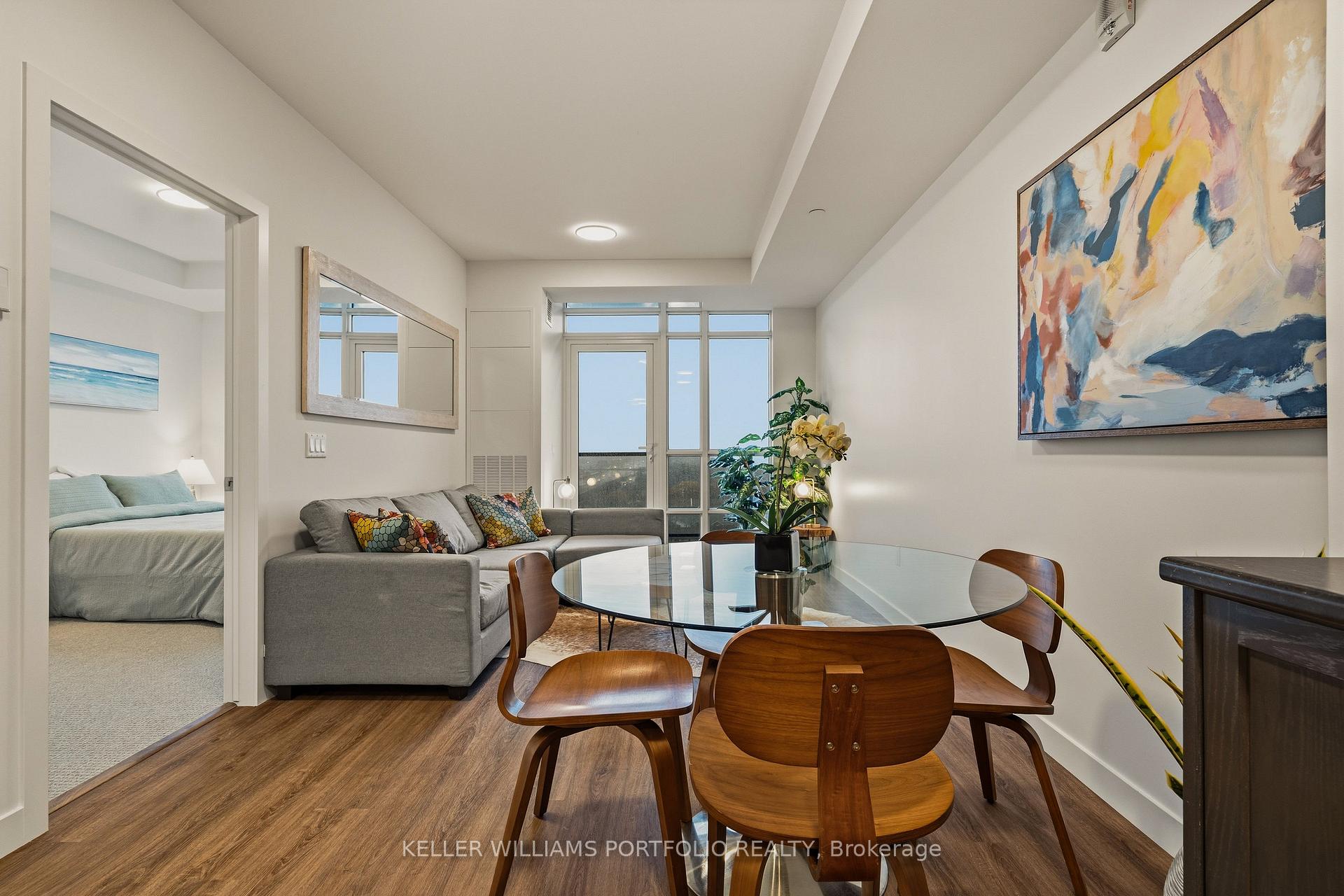 Photo 7 of Unit 1019, 461 Green Road, Hamilton, Lakeshore — HOMEH