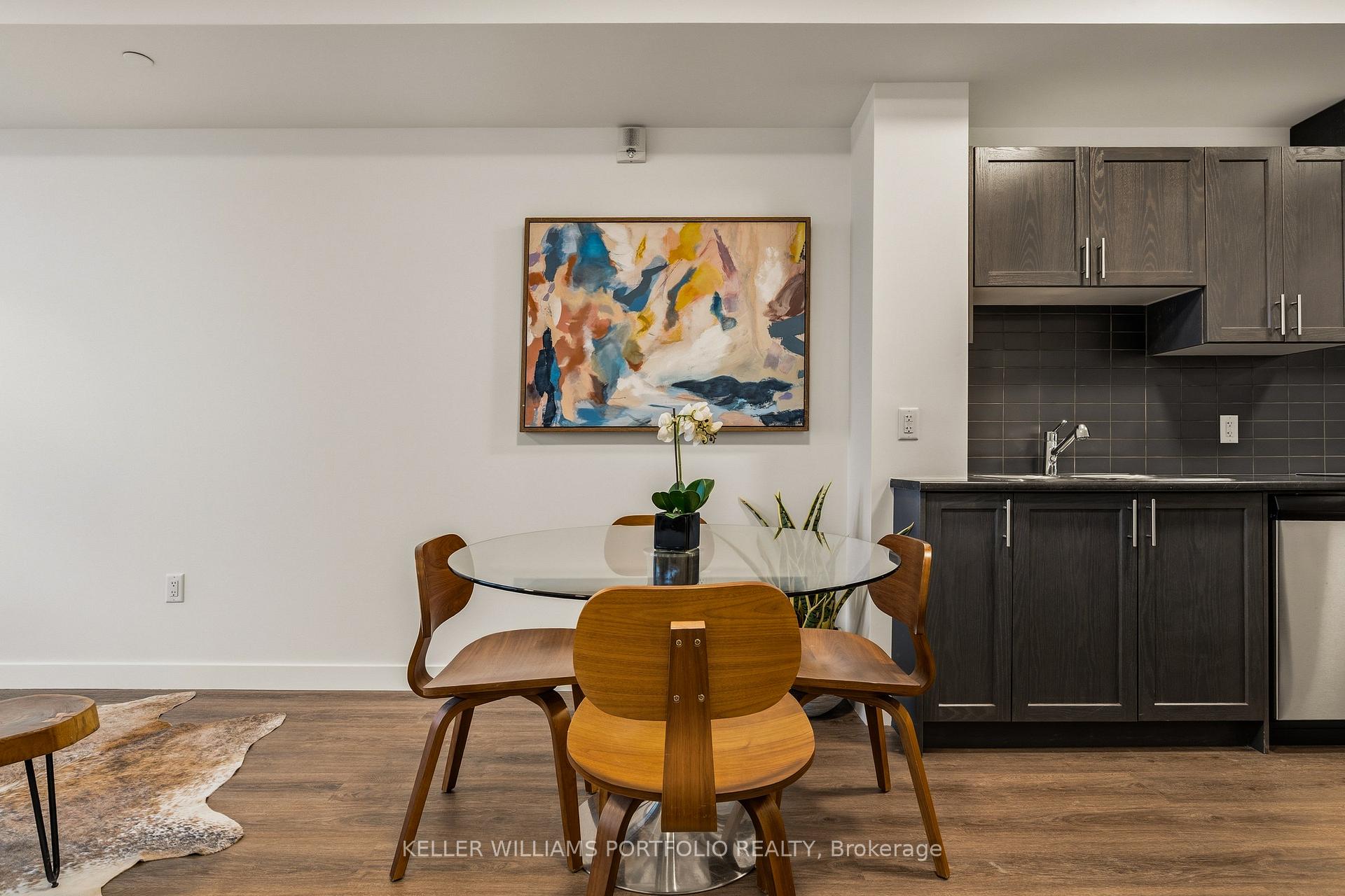 Photo 8 of Unit 1019, 461 Green Road, Hamilton, Lakeshore — HOMEH