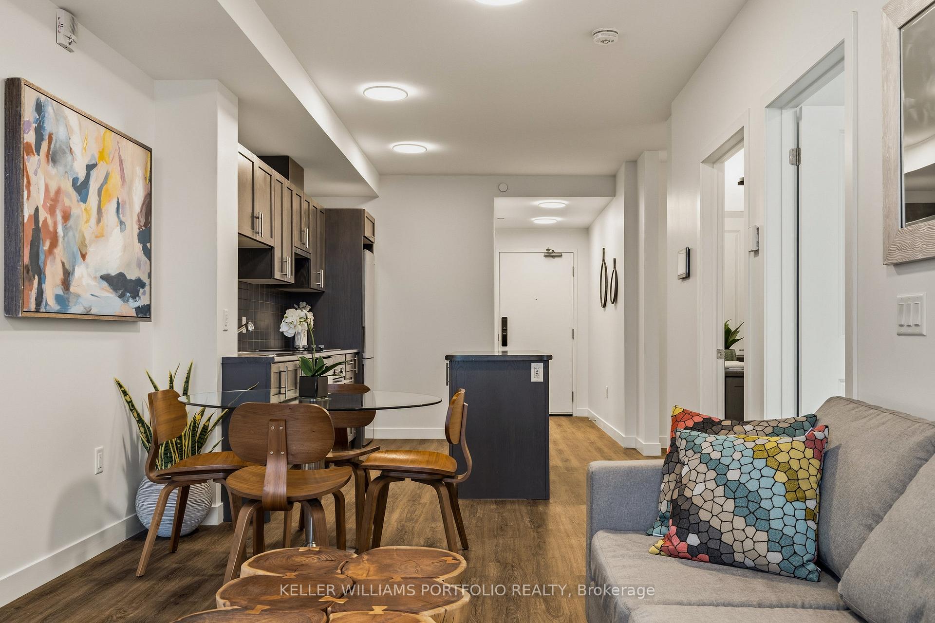 Photo 11 of Unit 1019, 461 Green Road, Hamilton, Lakeshore — HOMEH