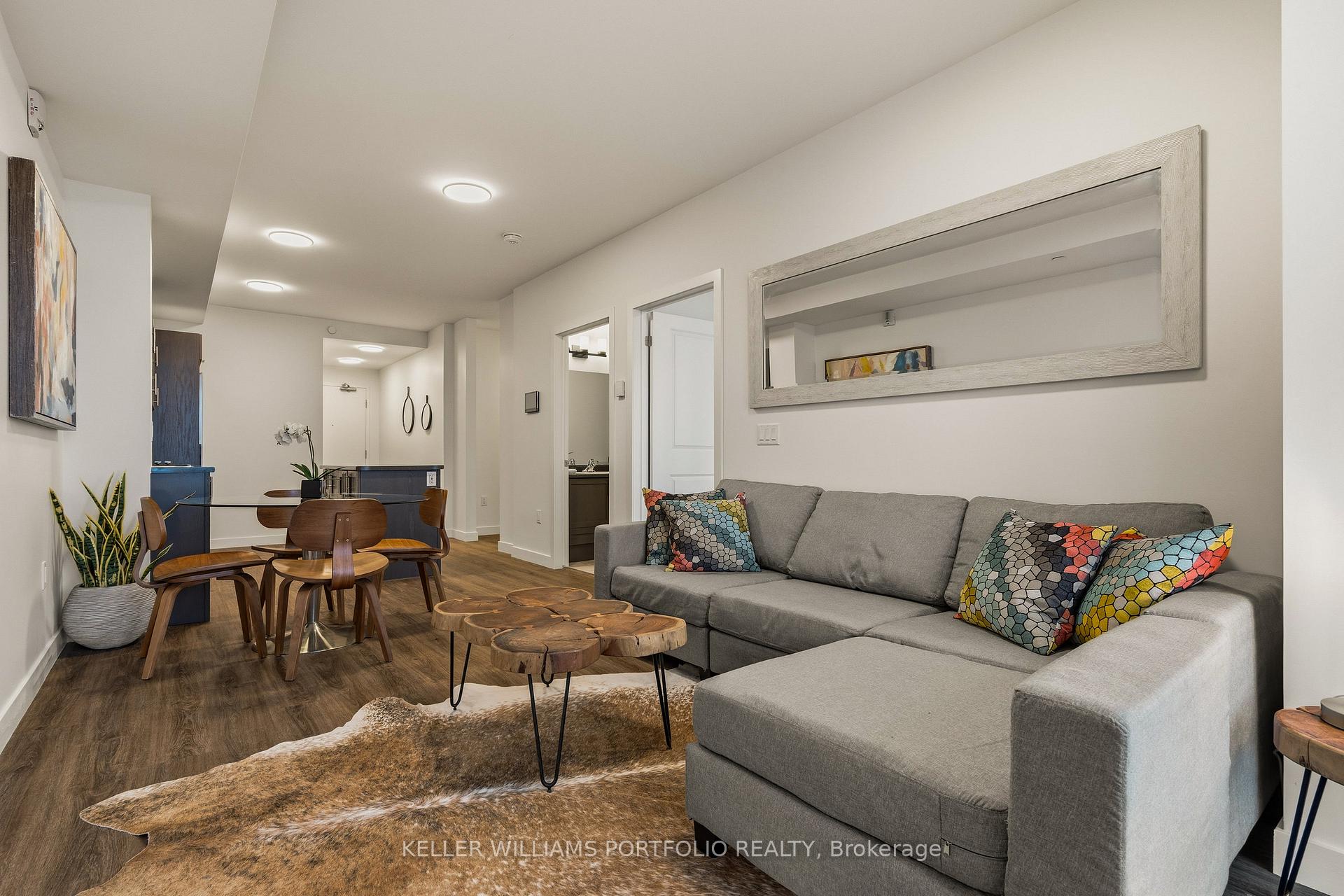 Photo 12 of Unit 1019, 461 Green Road, Hamilton, Lakeshore — HOMEH