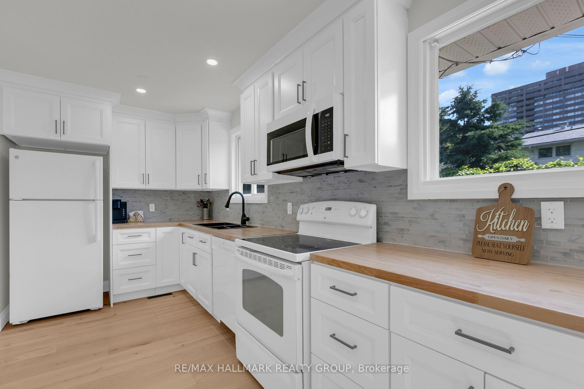 Photo 10 of 3336 Kodiak Street, Ottawa, South Keys — HOMEH