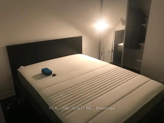 Photo 4 of Unit 2406, 386 Yonge Street, Toronto, Bay Street Corridor — HOMEH