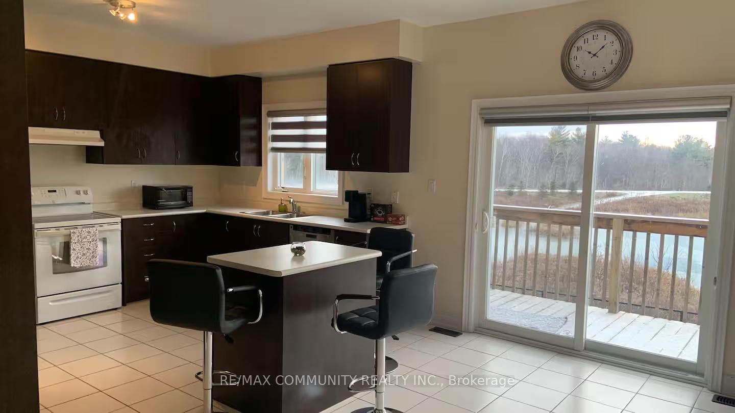 Photo 6 of 1345 Bardeau Street, Innisfil, Lefroy — HOMEH