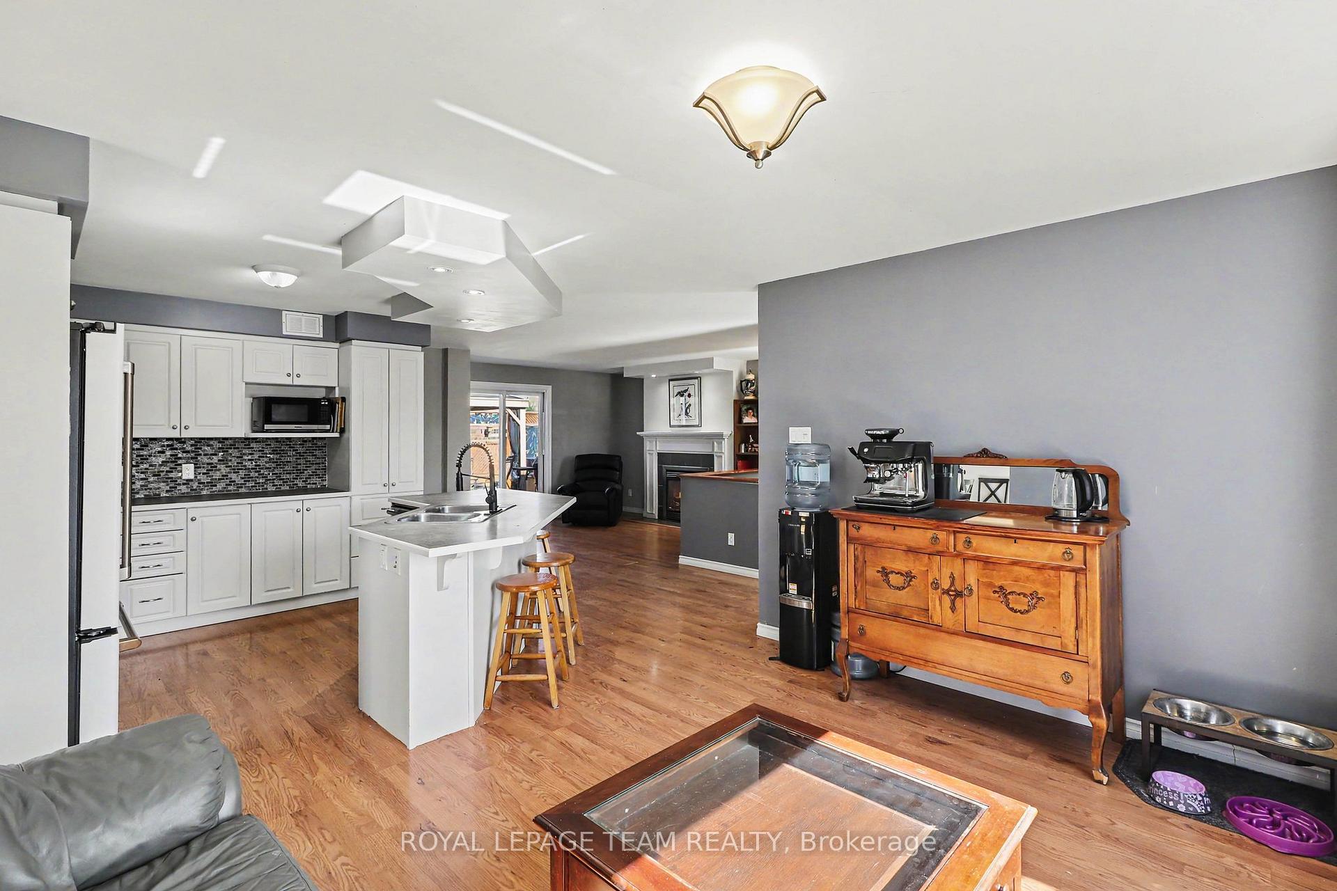 Photo 7 of 4038 Calbrent Way, Ottawa, Vernon — HOMEH