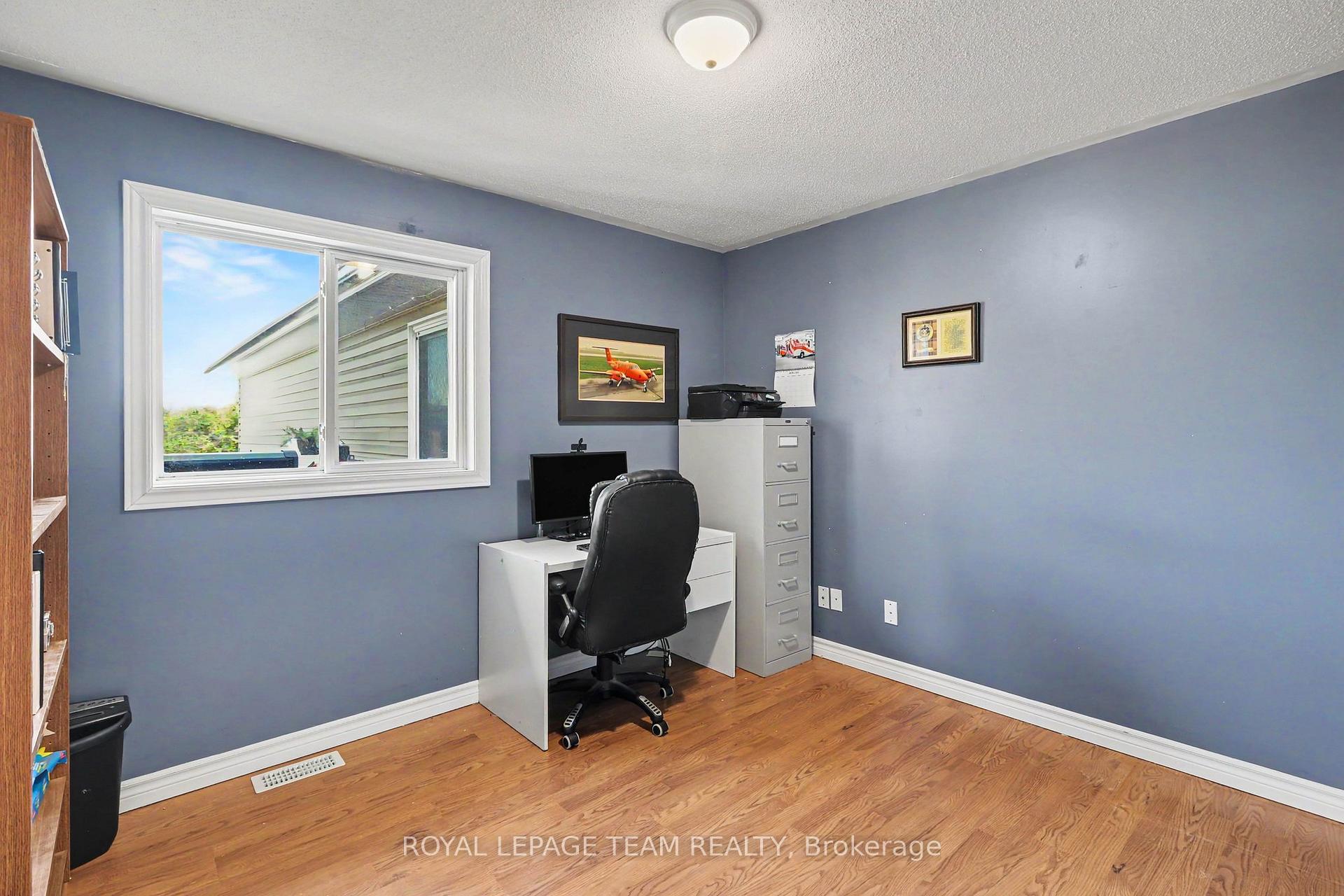 Photo 17 of 4038 Calbrent Way, Ottawa, Vernon — HOMEH