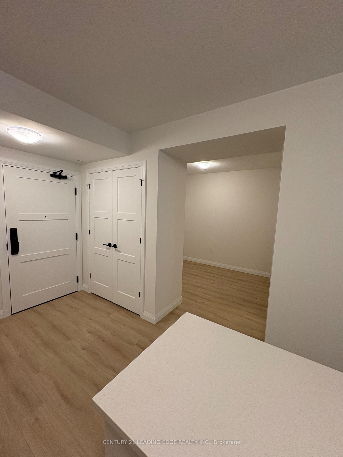 Photo 6 of Unit 809, 93 Arthur Street, Guelph, St. Patrick's Ward — HOMEH