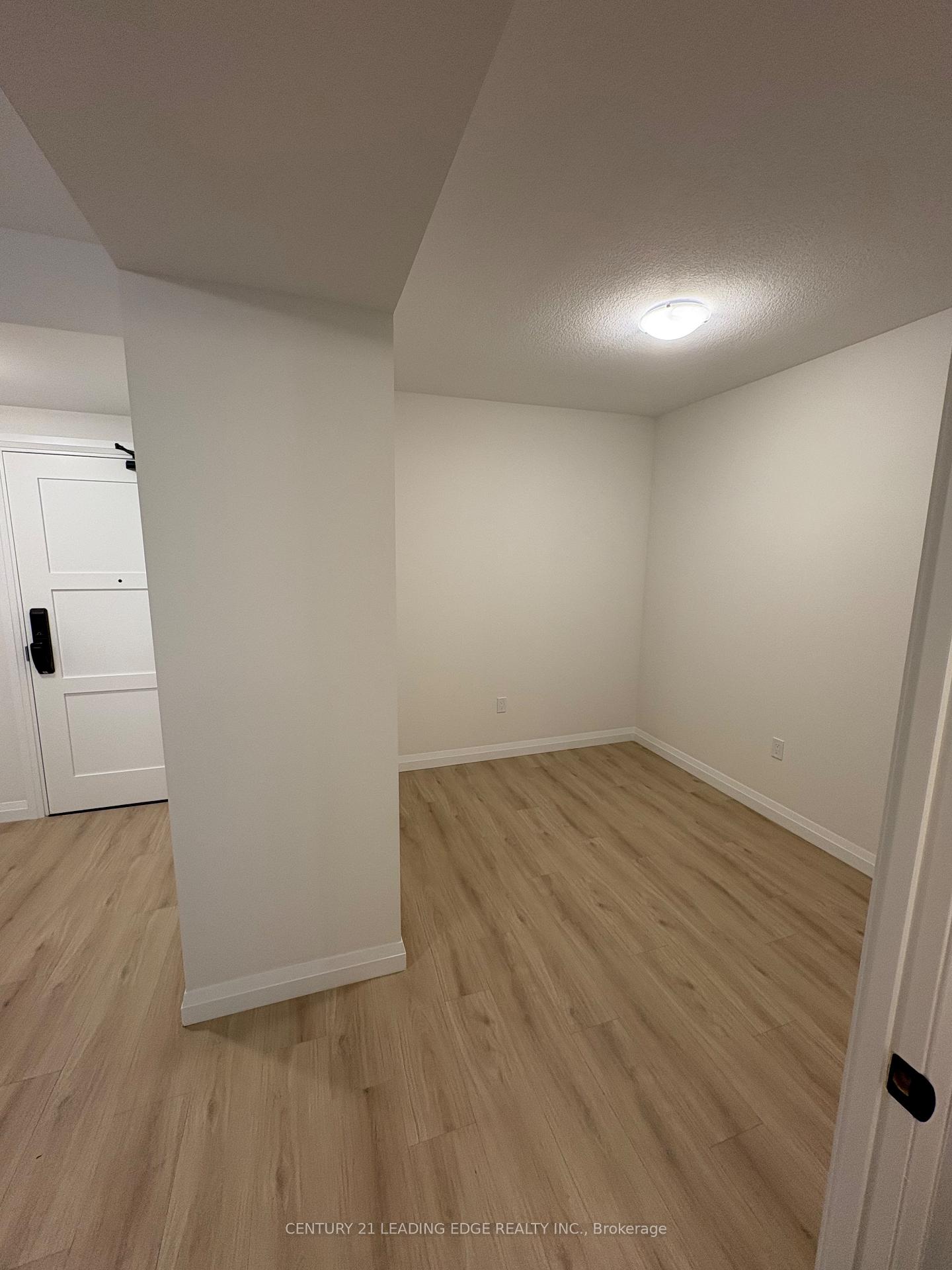 Photo 7 of Unit 809, 93 Arthur Street, Guelph, St. Patrick's Ward — HOMEH