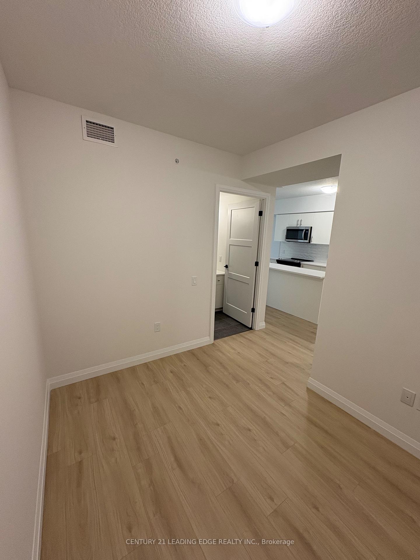 Photo 8 of Unit 809, 93 Arthur Street, Guelph, St. Patrick's Ward — HOMEH