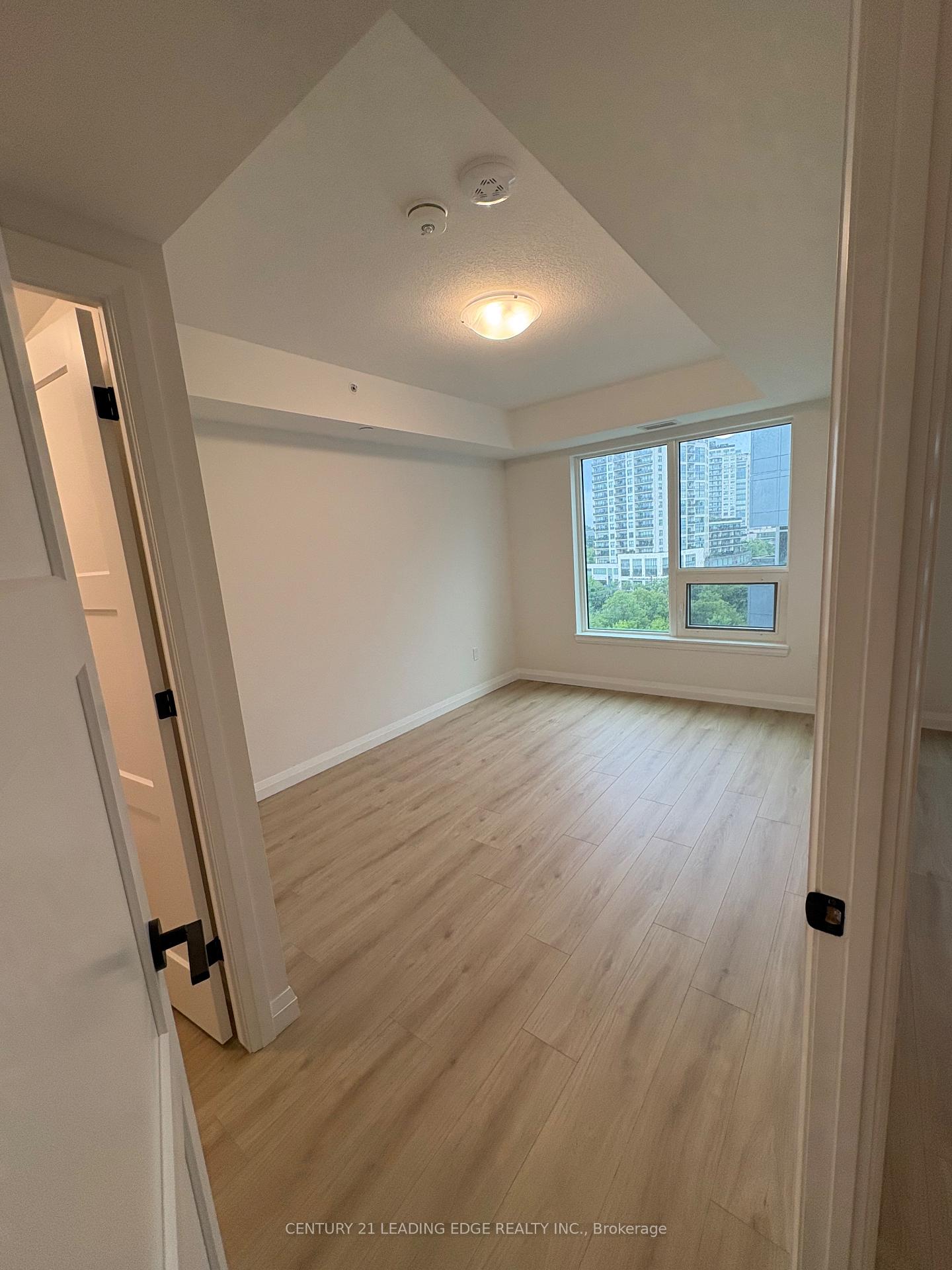 Photo 13 of Unit 809, 93 Arthur Street, Guelph, St. Patrick's Ward — HOMEH