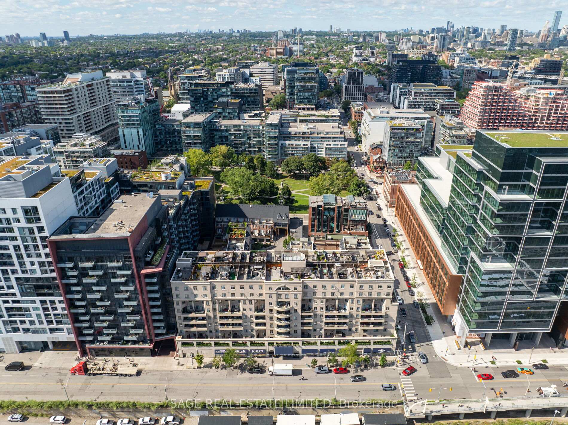 Photo 2 of Unit 438, 550 Front Street W, Toronto, Waterfront Communities — HOMEH