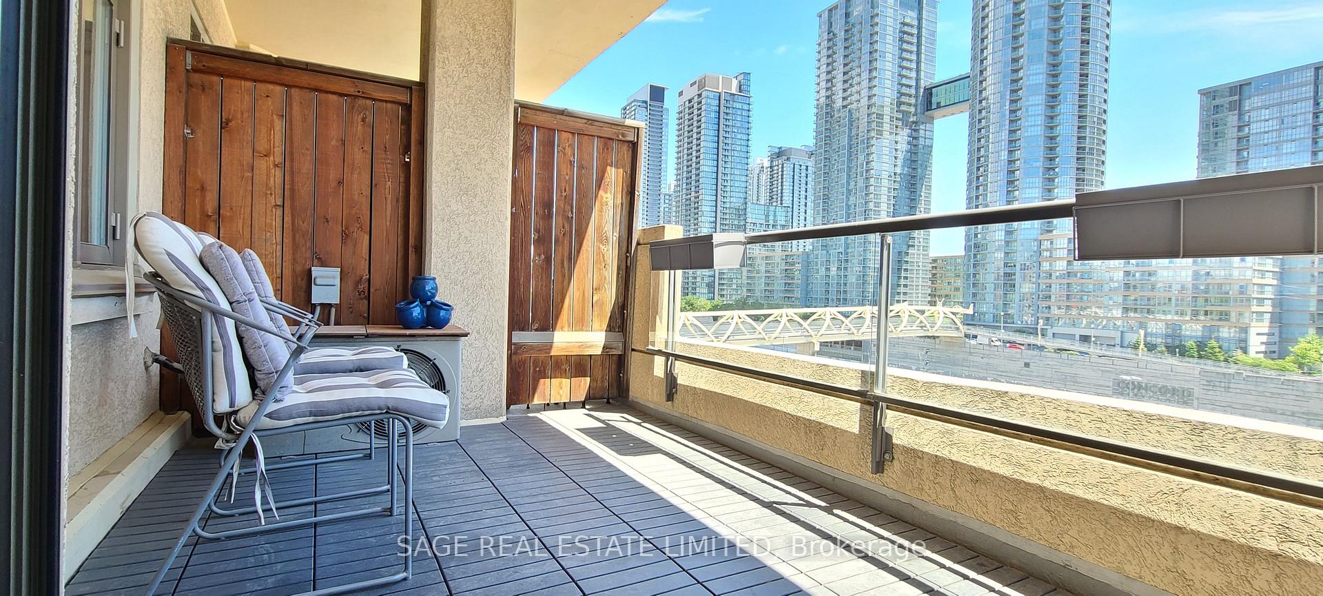 Photo 10 of Unit 438, 550 Front Street W, Toronto, Waterfront Communities — HOMEH