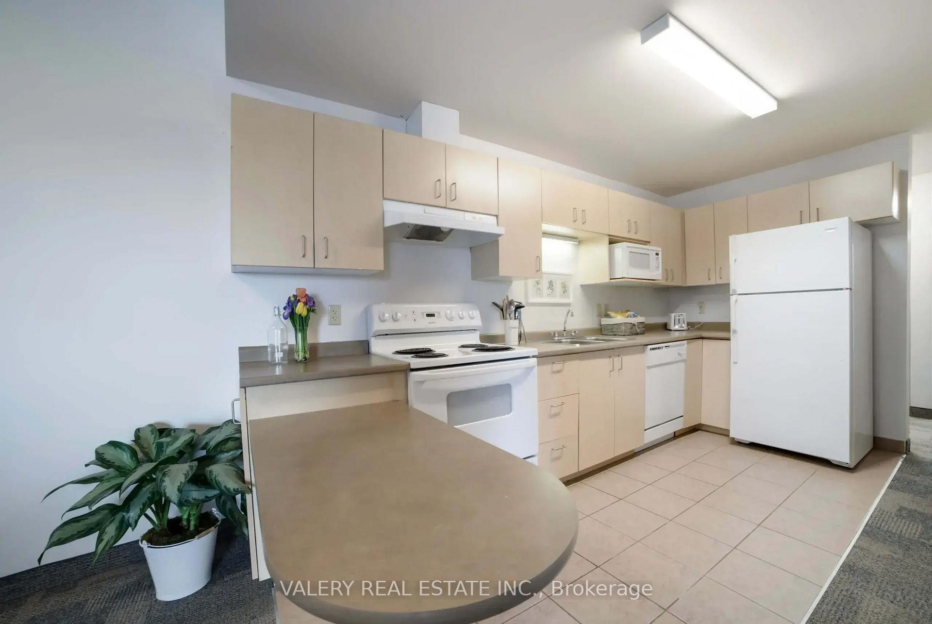 Photo 2 of Unit 101, 1700 Simcoe Street N, Oshawa, Samac — HOMEH