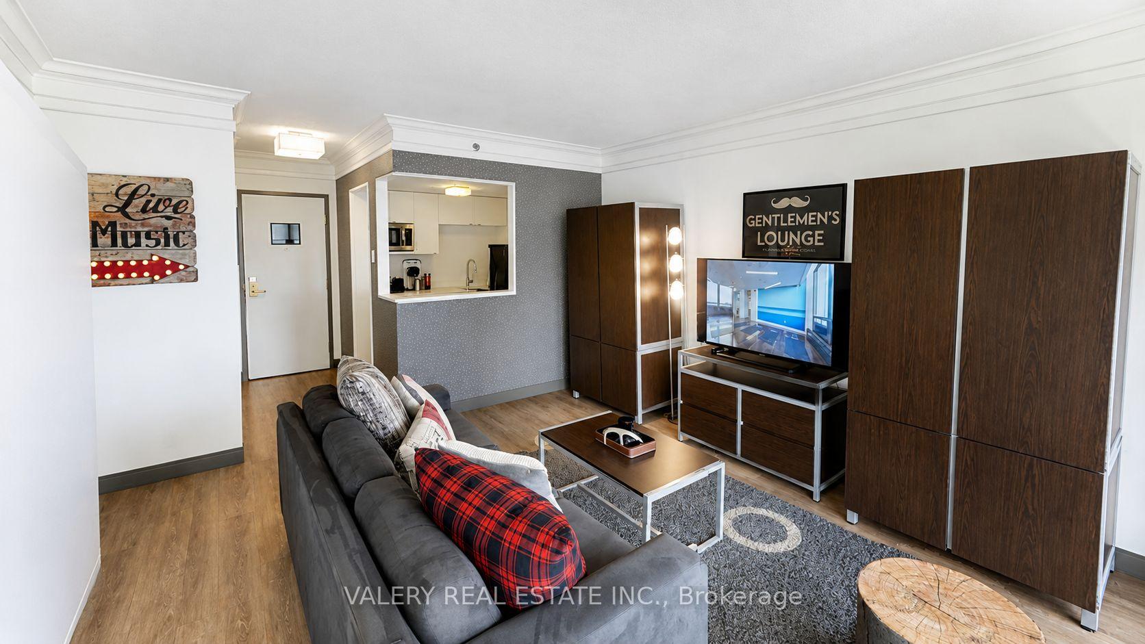 Photo 2 of Unit 1015, 111 Cooper Street, Ottawa, Ottawa Centre/Golden Triangle — HOMEH