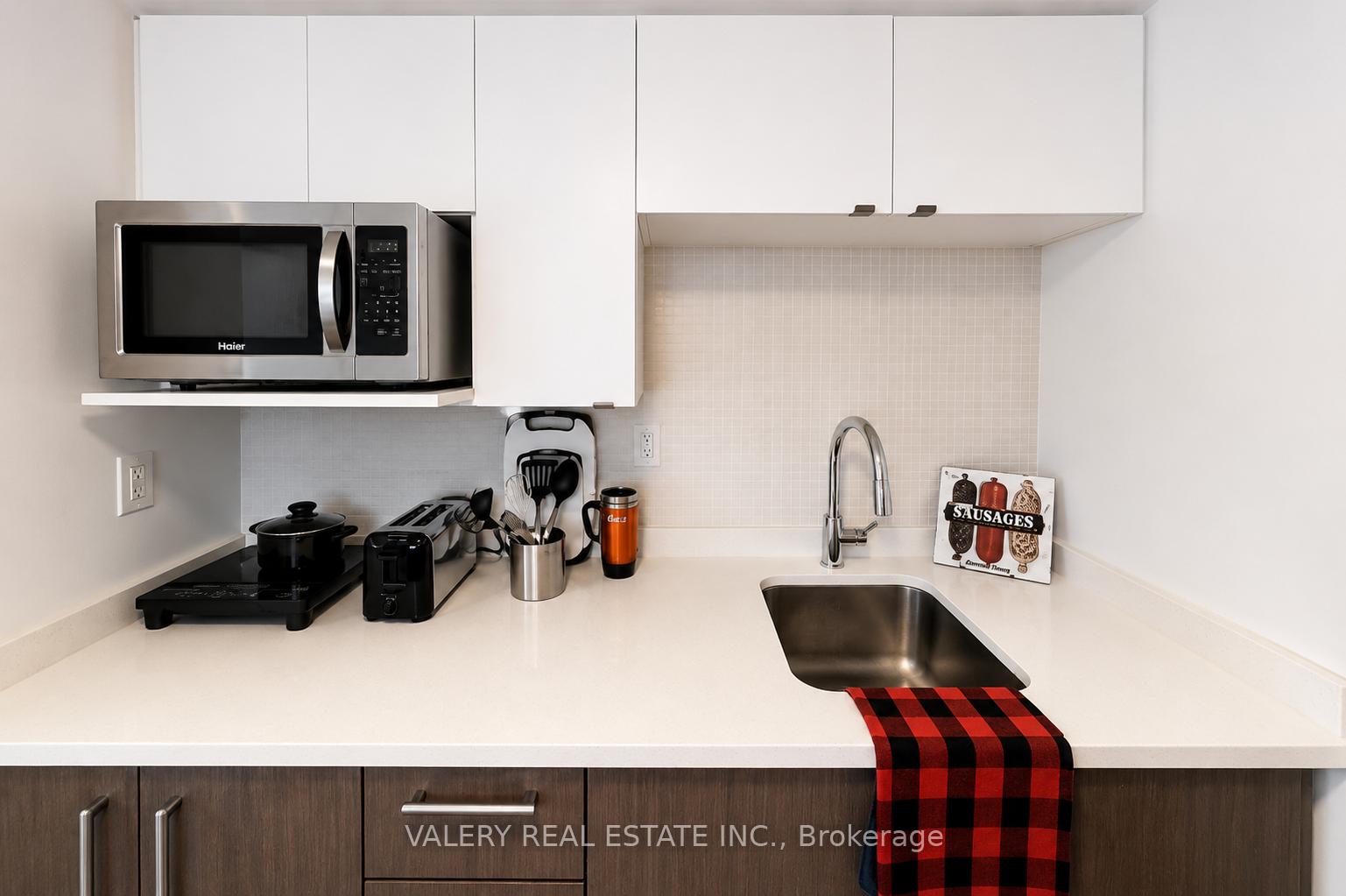 Photo 3 of Unit 1015, 111 Cooper Street, Ottawa, Ottawa Centre/Golden Triangle — HOMEH