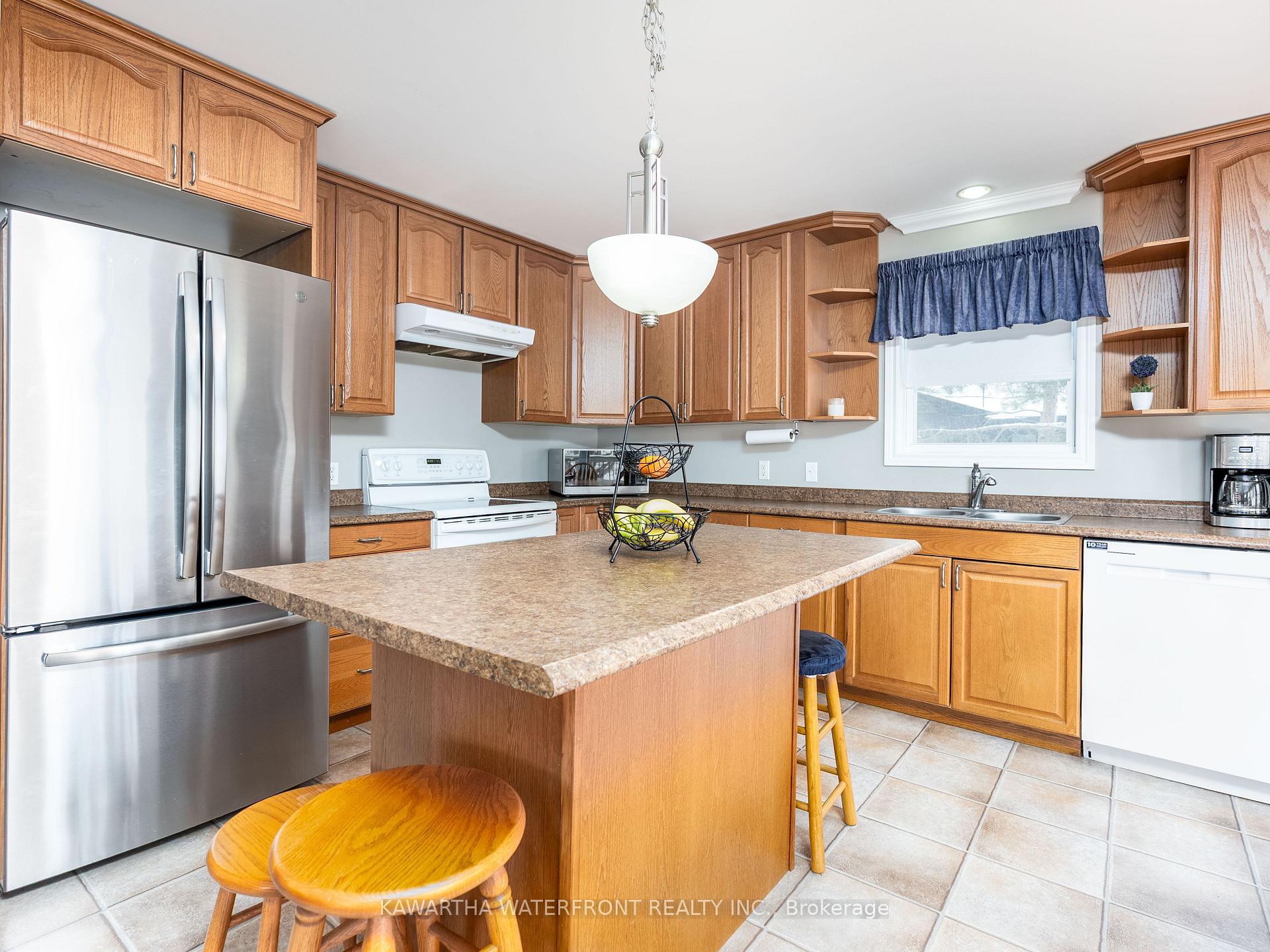 Photo 11 of 519 Long Beach Road, Kawartha Lakes, Fenelon — HOMEH