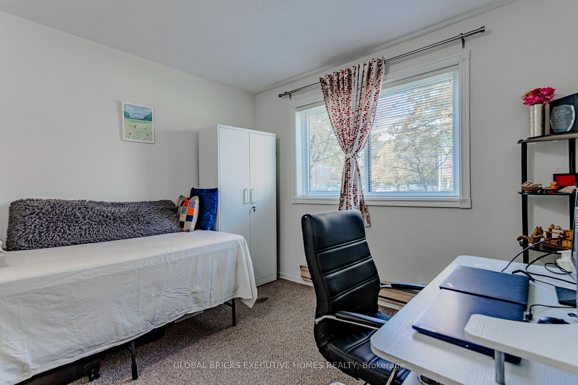 Photo 12 of Unit 102, 1275 Cornerbrook Place, Mississauga, Erindale — HOMEH