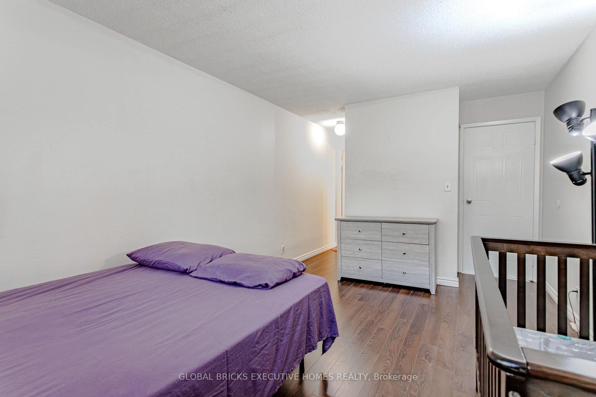 Photo 35 of Unit 102, 1275 Cornerbrook Place, Mississauga, Erindale — HOMEH