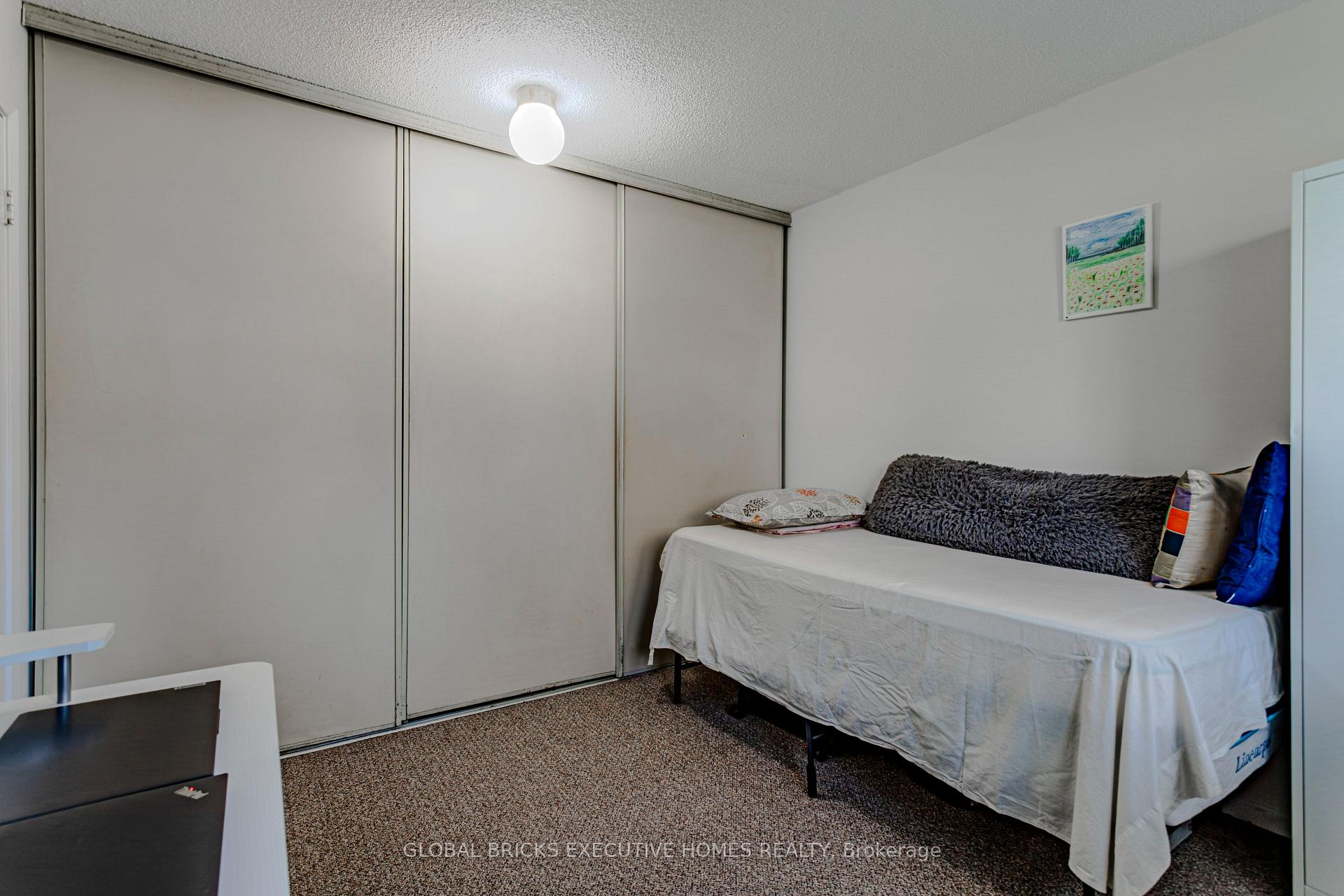 Photo 38 of Unit 102, 1275 Cornerbrook Place, Mississauga, Erindale — HOMEH