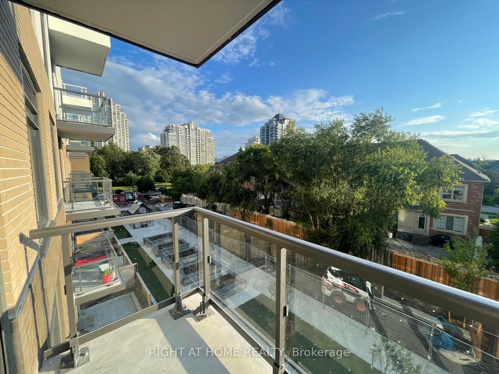 Photo 8 of Unit D-331, 8 Beverley Glen Boulevard, Vaughan, Beverley Glen — HOMEH
