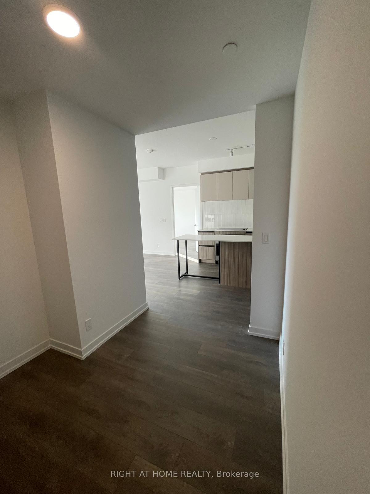 Photo 12 of Unit D-331, 8 Beverley Glen Boulevard, Vaughan, Beverley Glen — HOMEH