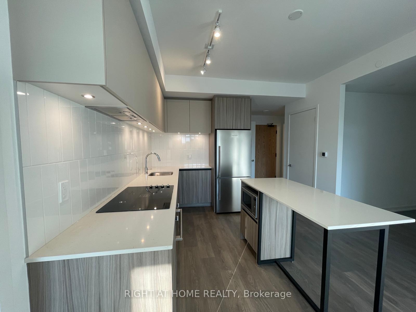 Photo 16 of Unit D-331, 8 Beverley Glen Boulevard, Vaughan, Beverley Glen — HOMEH