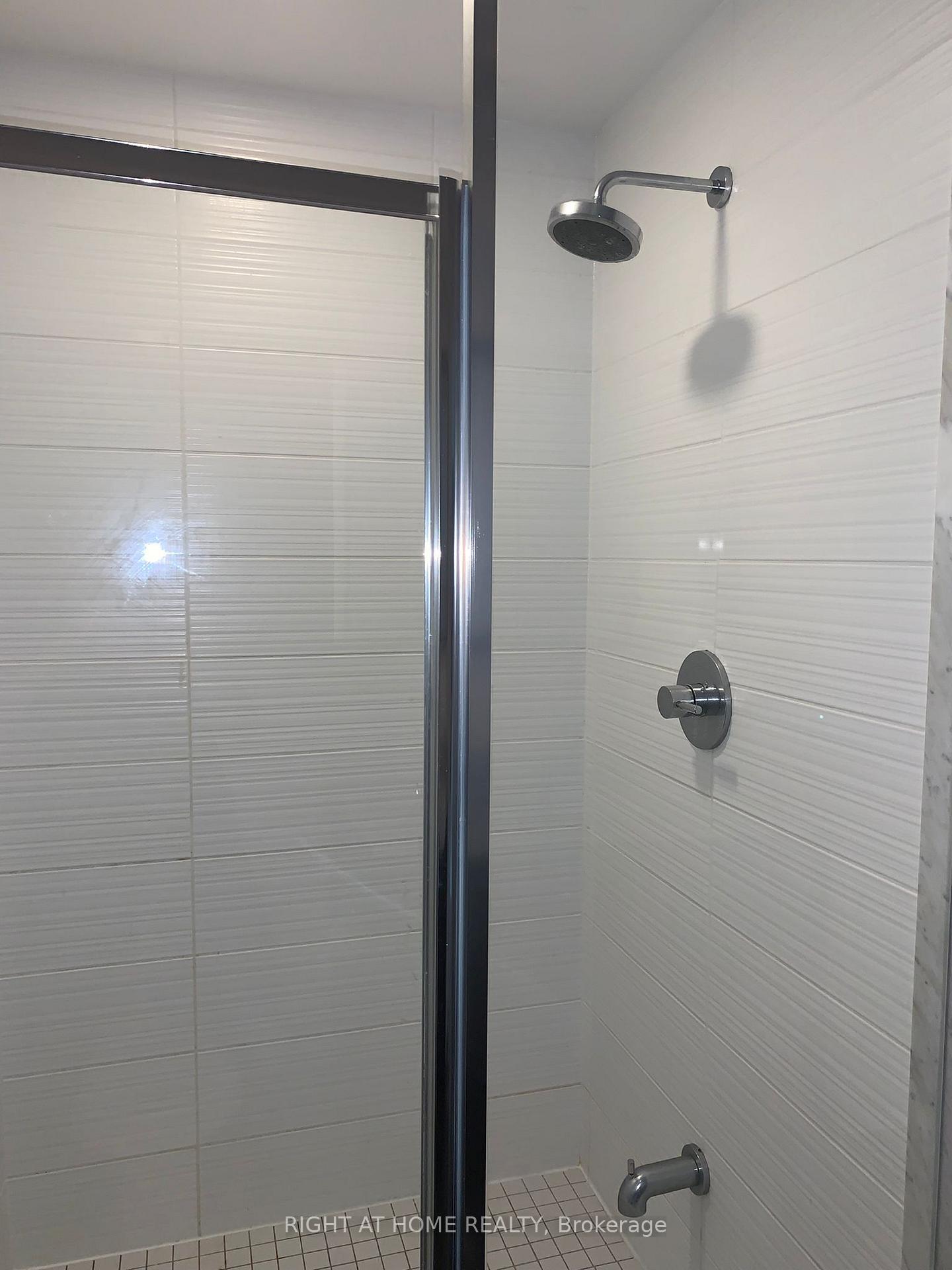 Photo 8 of Unit 1103, 85 North Park Road, Vaughan, Beverley Glen — HOMEH