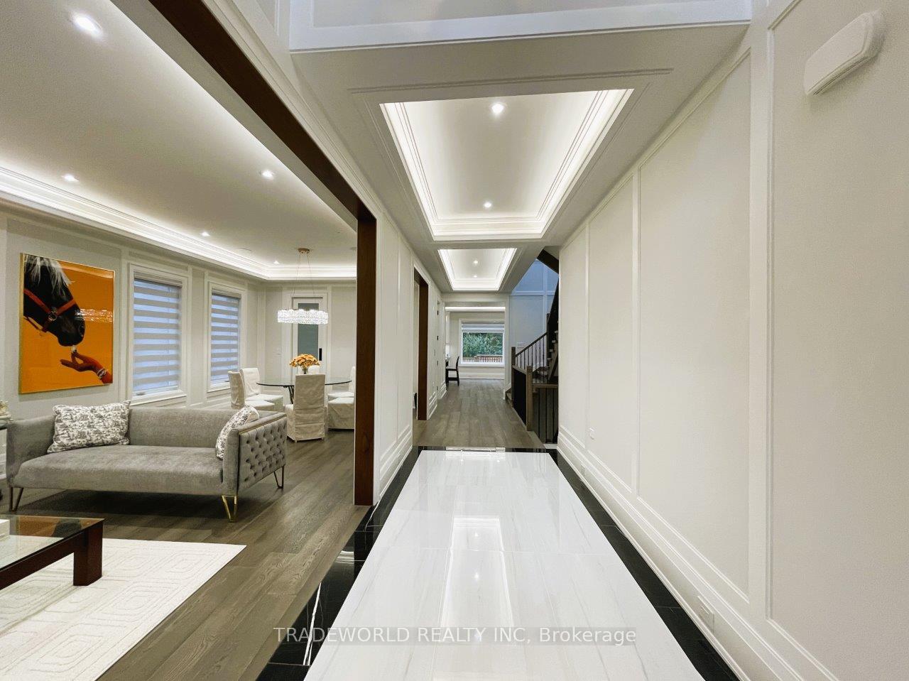 Photo 3 of 90 Fred Varley Drive, Markham, Unionville — HOMEH