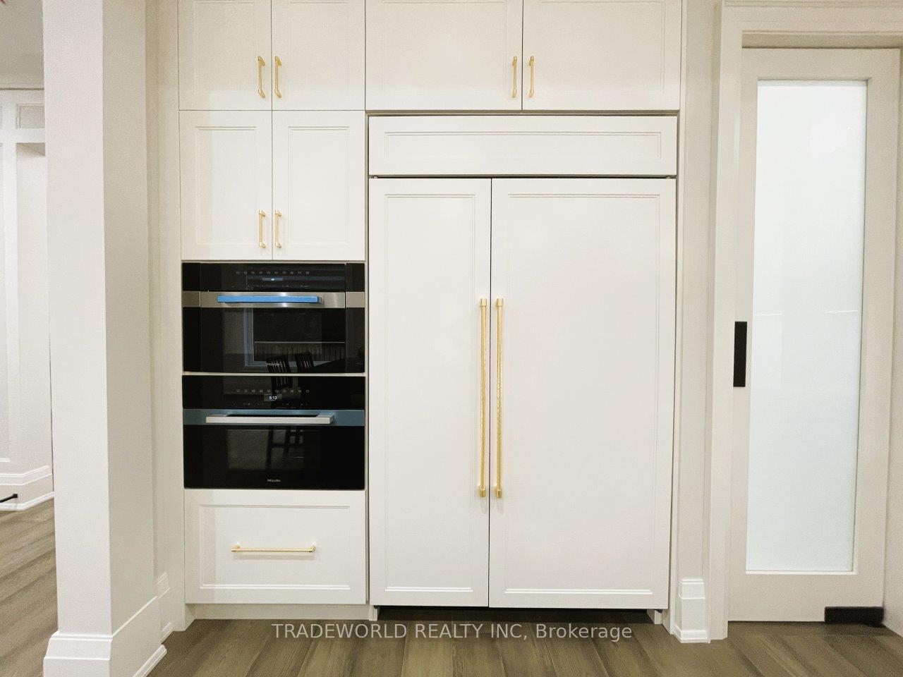 Photo 10 of 90 Fred Varley Drive, Markham, Unionville — HOMEH