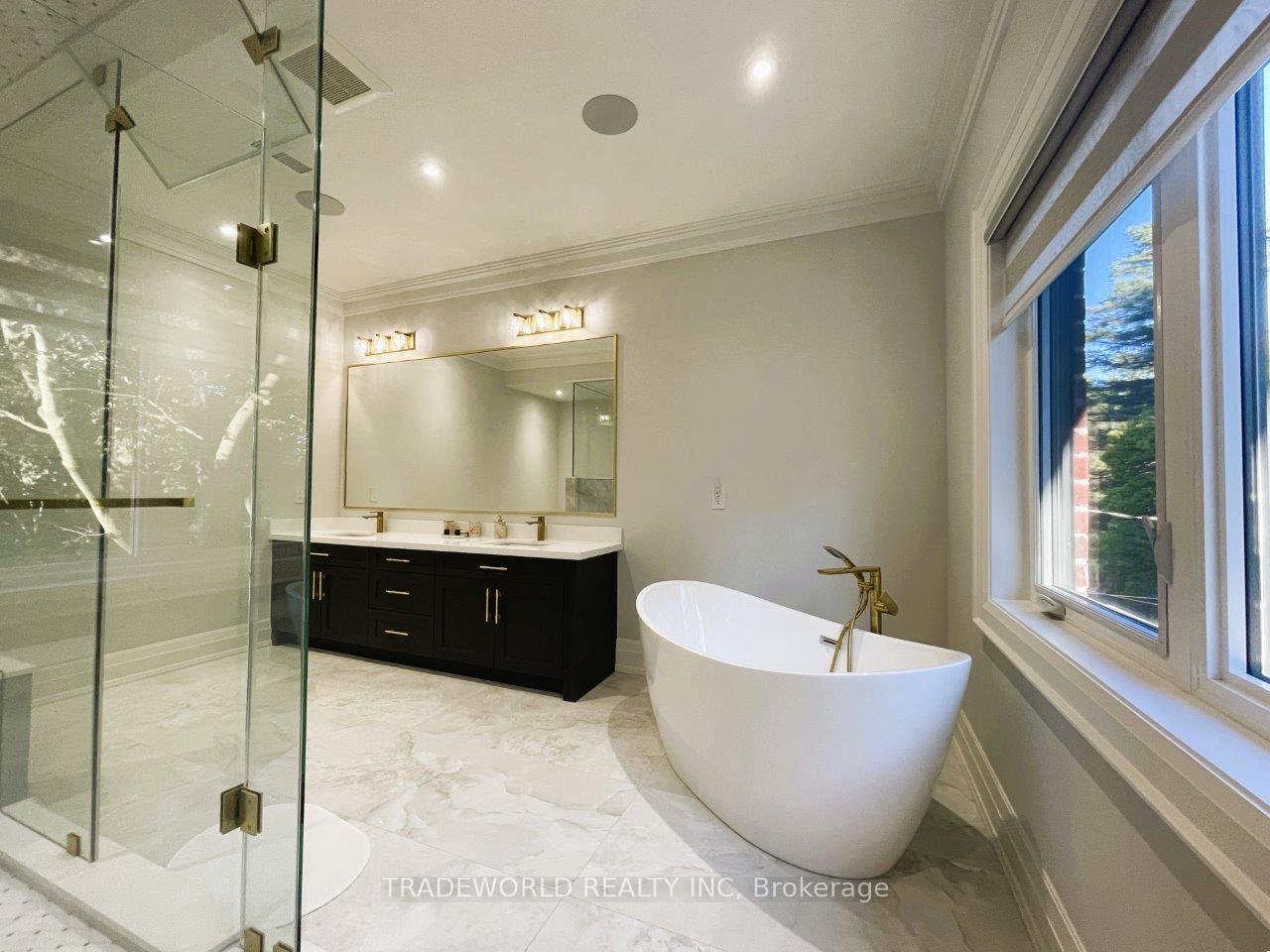 Photo 23 of 90 Fred Varley Drive, Markham, Unionville — HOMEH