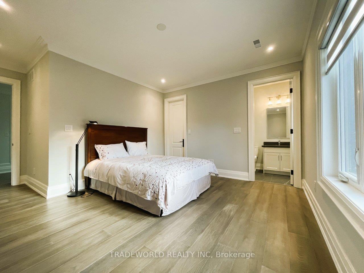 Photo 27 of 90 Fred Varley Drive, Markham, Unionville — HOMEH