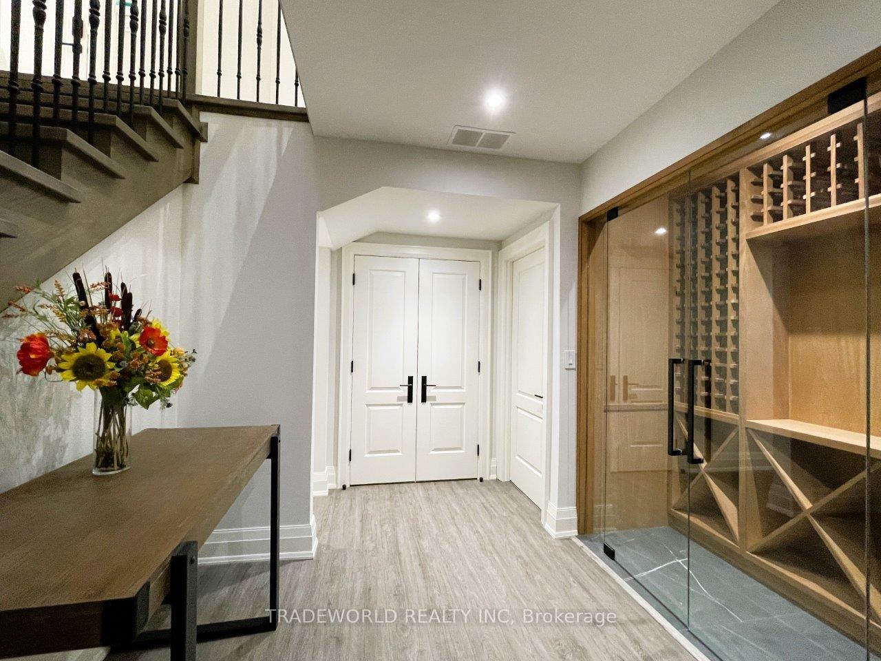 Photo 33 of 90 Fred Varley Drive, Markham, Unionville — HOMEH
