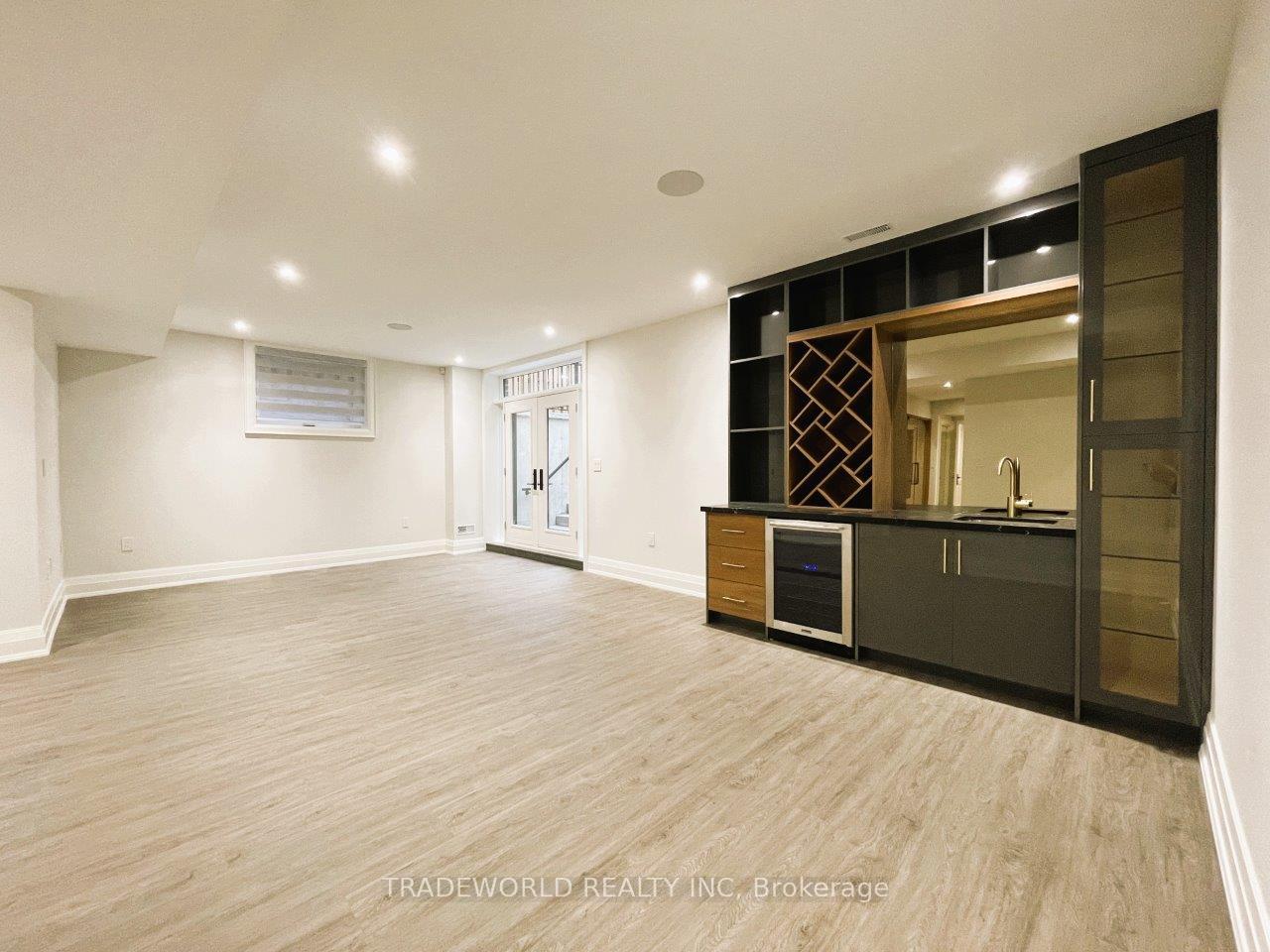 Photo 35 of 90 Fred Varley Drive, Markham, Unionville — HOMEH