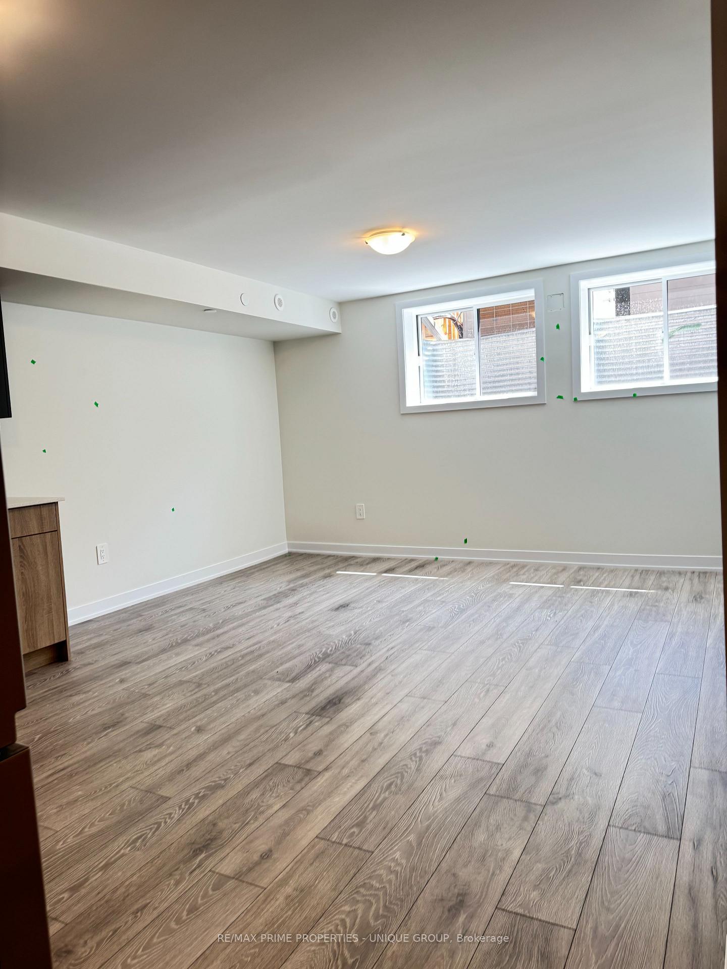 Photo 6 of Unit Basement, 424 Lawrence Heights Way, Toronto, Englemount-Lawrence — HOMEH