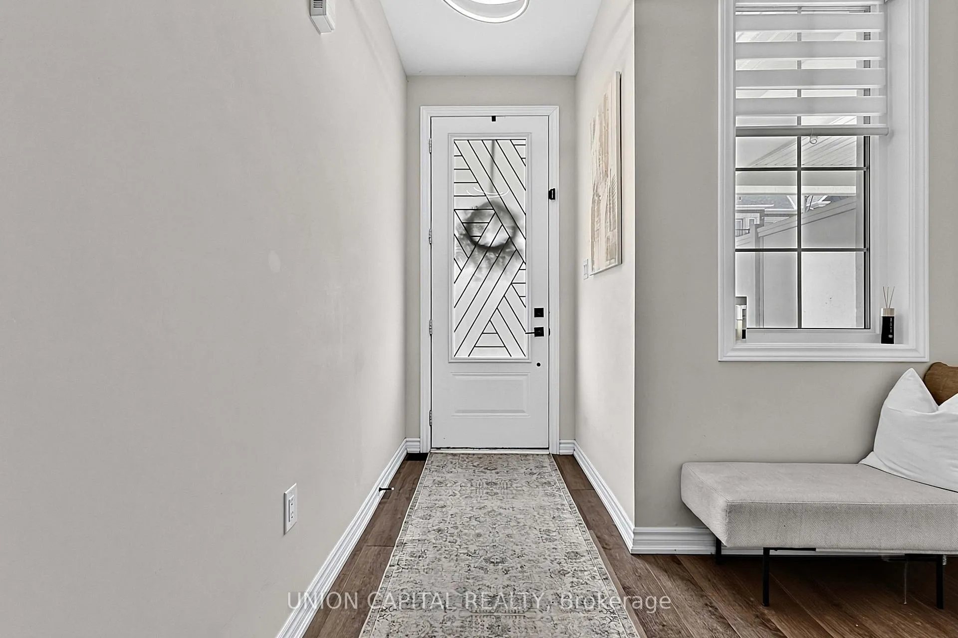 Photo 3 of 16 Thomas Frisby Jr Crescent, Markham, Victoria Square — HOMEH