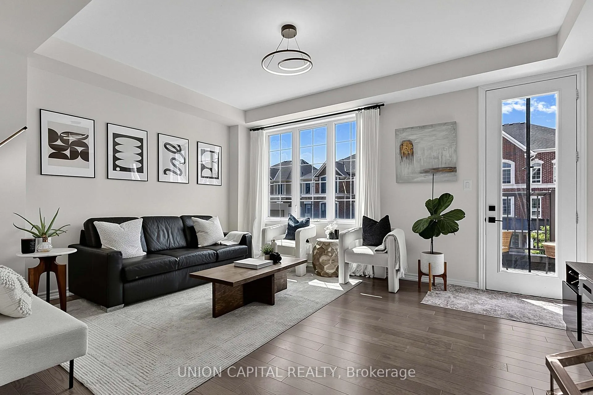 Photo 7 of 16 Thomas Frisby Jr Crescent, Markham, Victoria Square — HOMEH