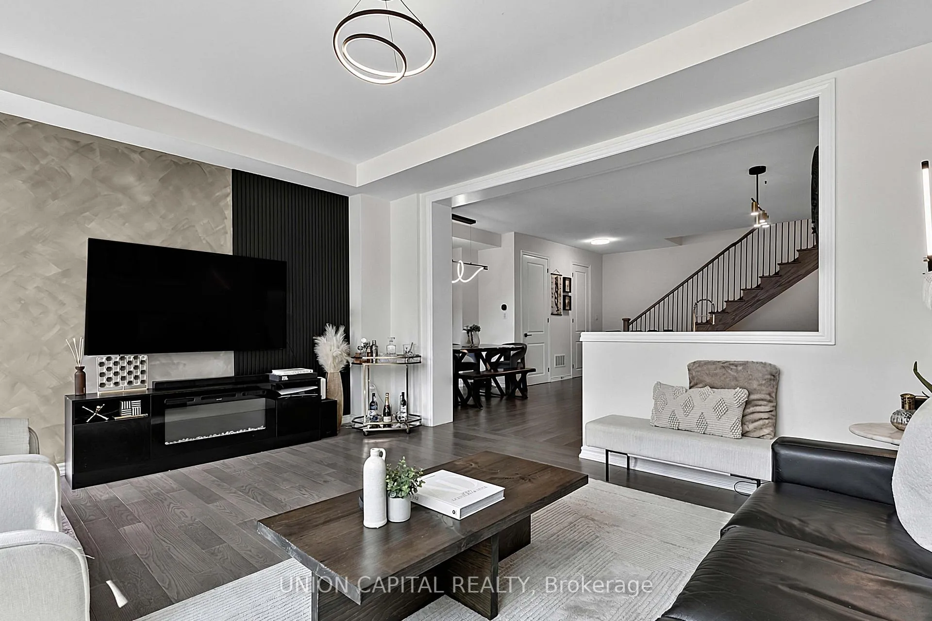 Photo 10 of 16 Thomas Frisby Jr Crescent, Markham, Victoria Square — HOMEH
