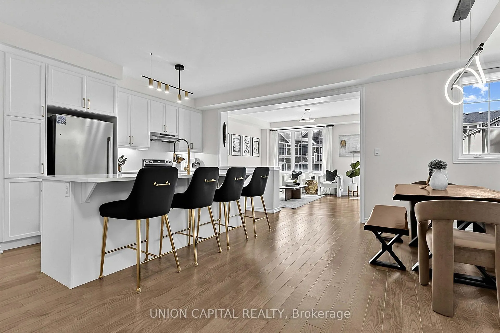Photo 14 of 16 Thomas Frisby Jr Crescent, Markham, Victoria Square — HOMEH