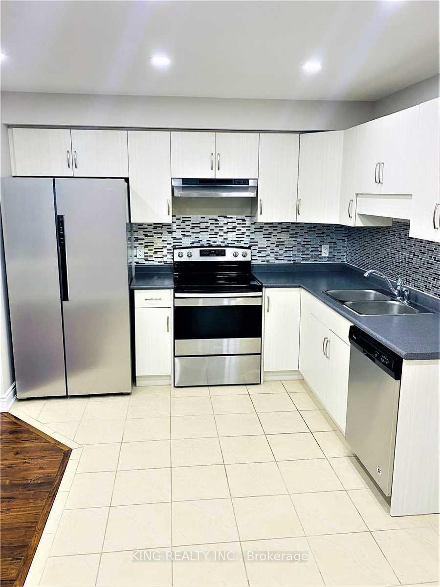 Photo 3 of 285 Silverwood Avenue, Welland, Coyle Creek — HOMEH