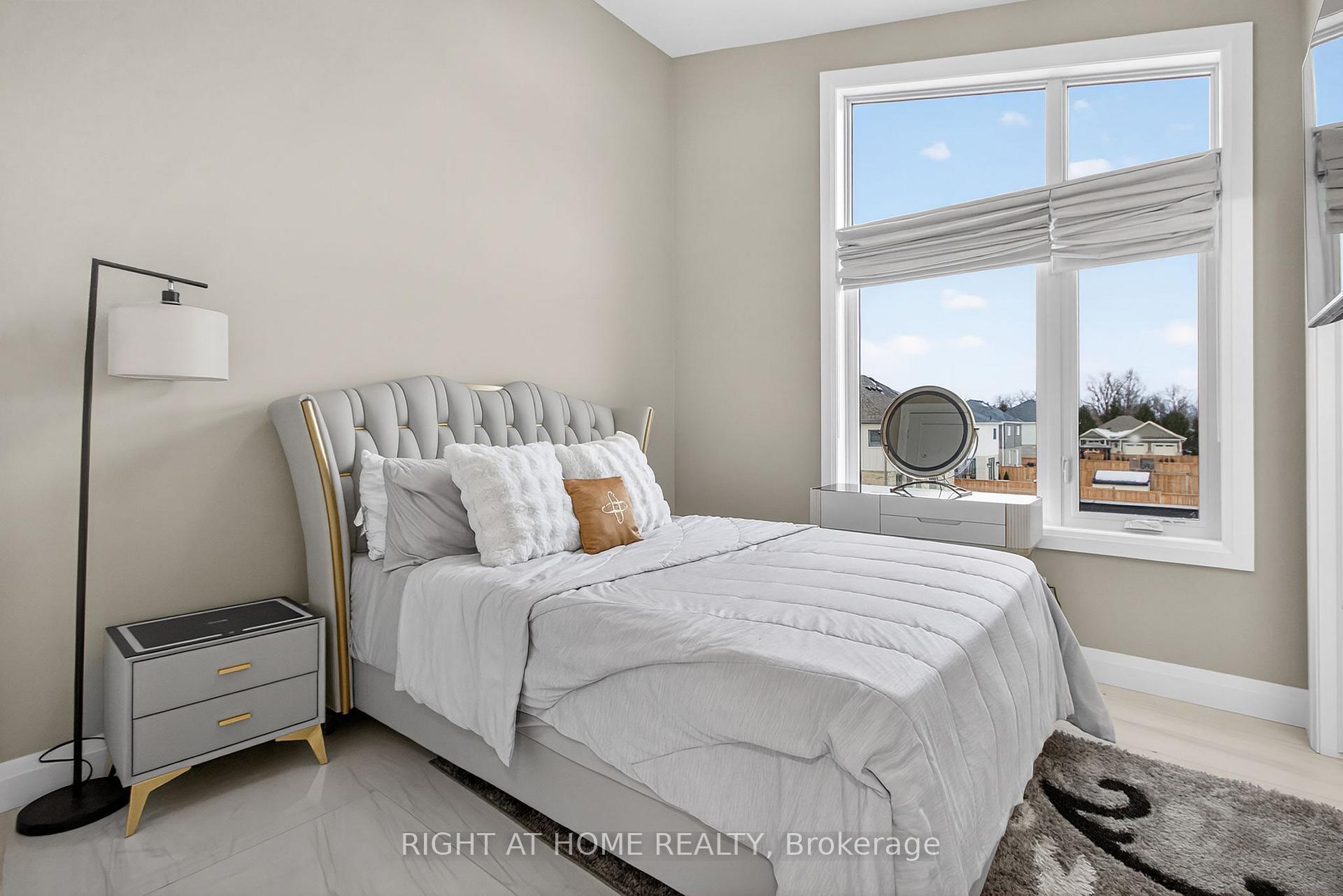 Photo 18 of 153 McLeod Street, North Middlesex, Parkhill — HOMEH