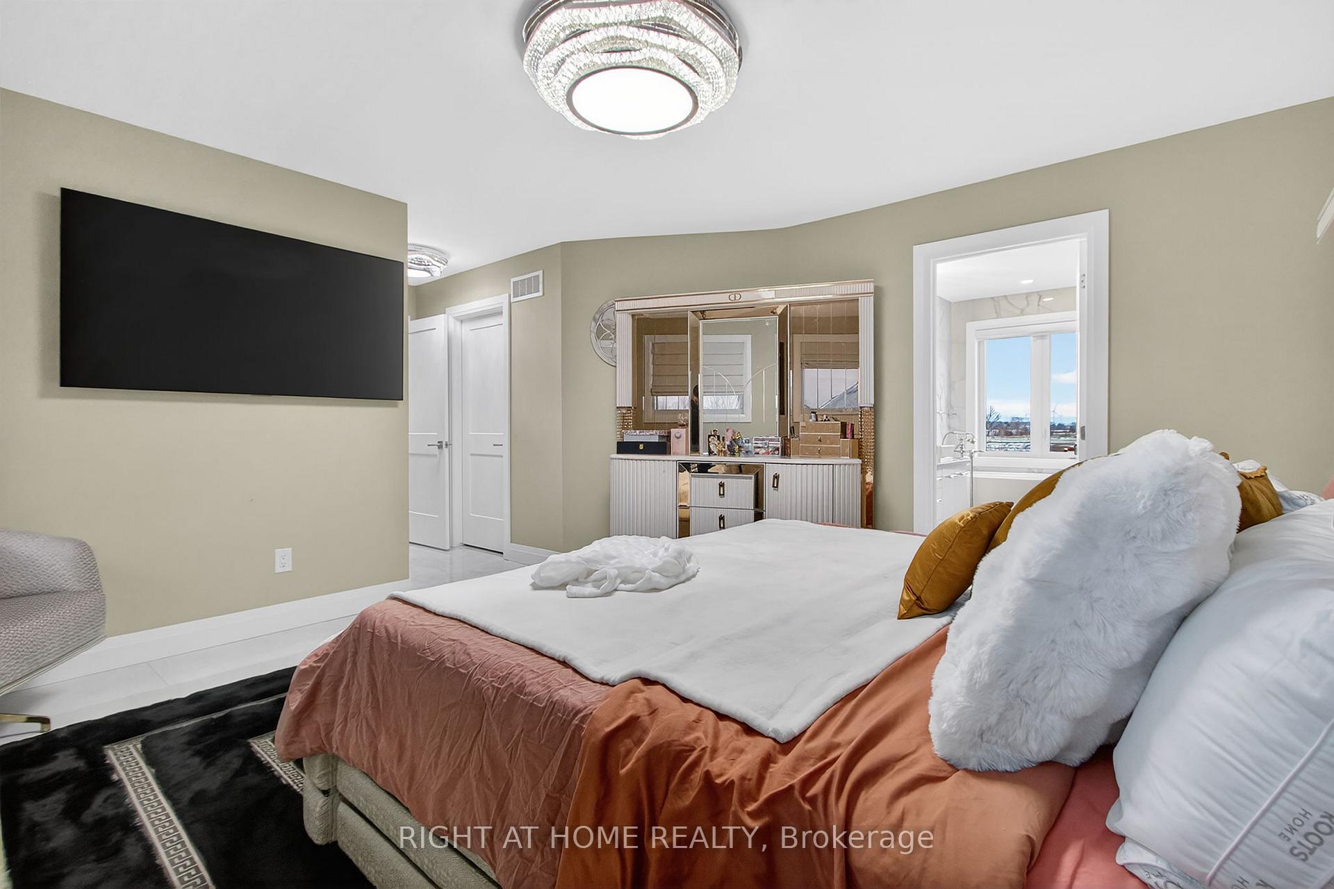 Photo 27 of 153 McLeod Street, North Middlesex, Parkhill — HOMEH