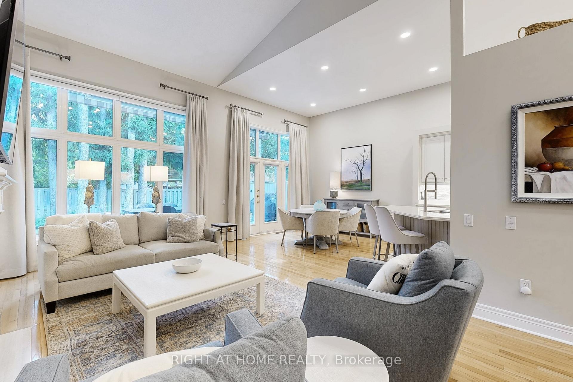 Photo 5 of 9 Arlington Way, Markham, Grandview — HOMEH