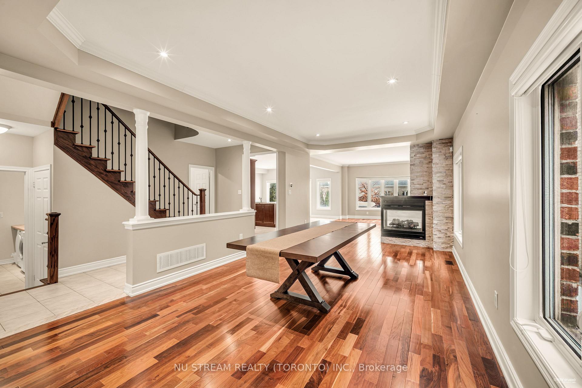 Photo 3 of 111 Lealinds Road, Vaughan, Patterson — HOMEH