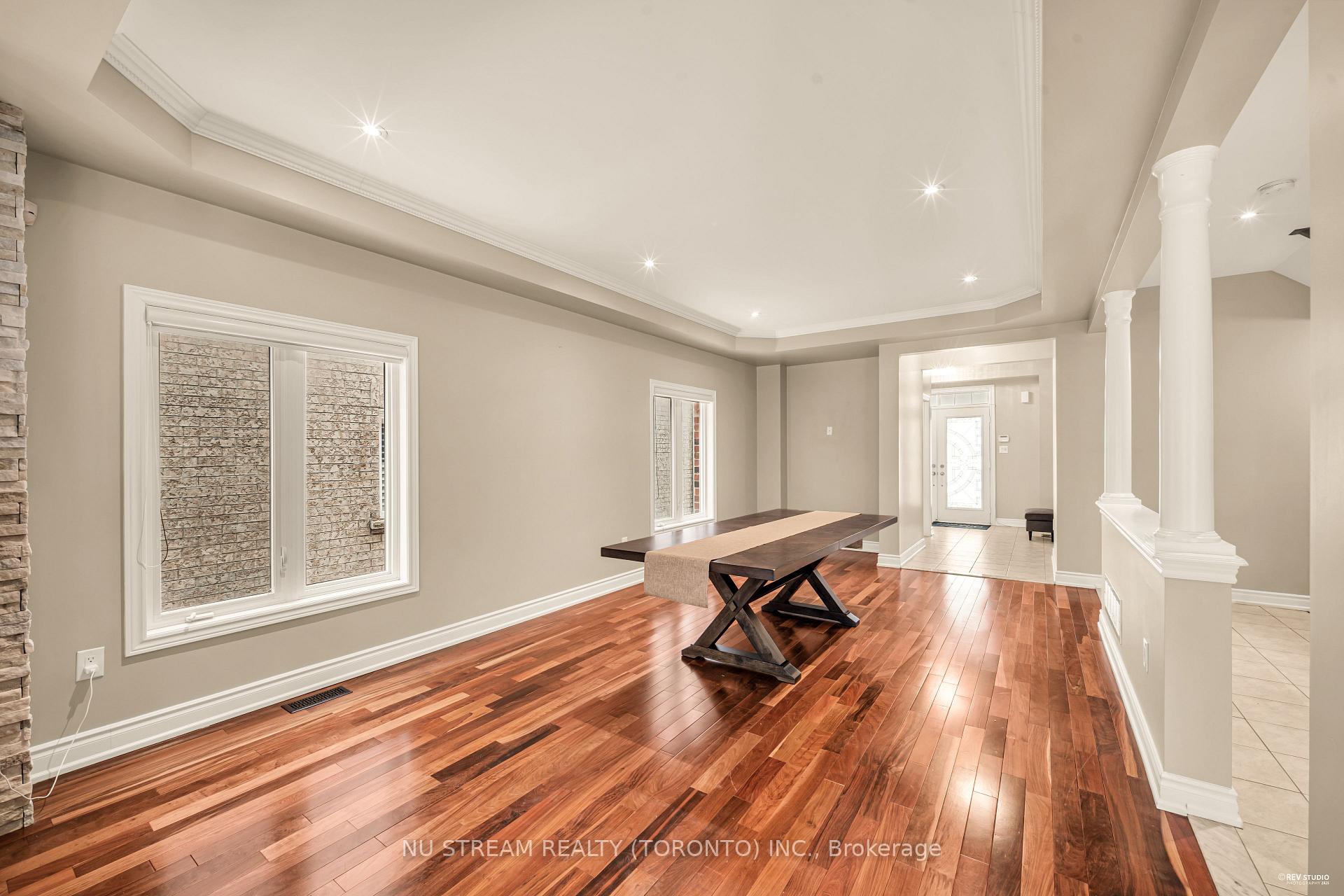 Photo 4 of 111 Lealinds Road, Vaughan, Patterson — HOMEH