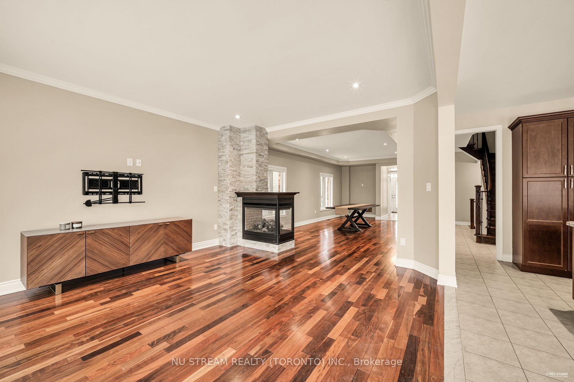 Photo 13 of 111 Lealinds Road, Vaughan, Patterson — HOMEH