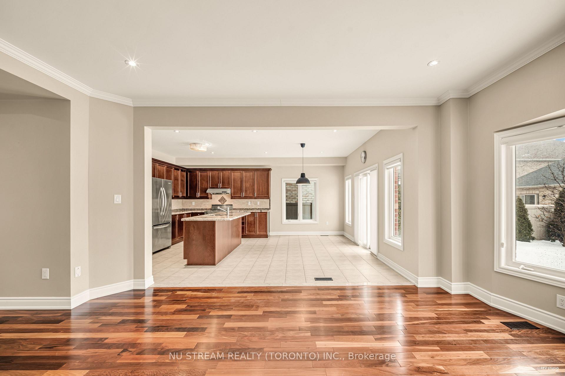 Photo 15 of 111 Lealinds Road, Vaughan, Patterson — HOMEH